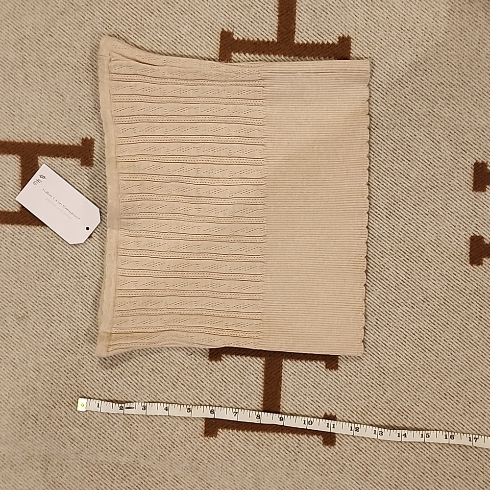 Top - Picture 2 of 2